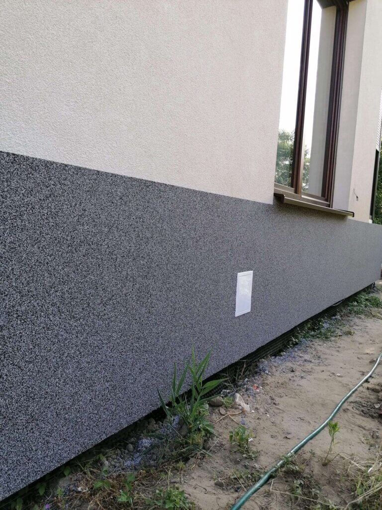 Budynek jednorodzinny. Termoizolacja metoda lekka mokra.