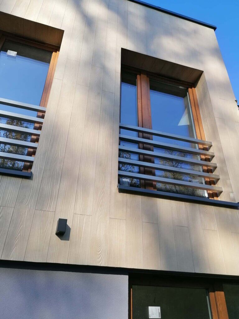 Termoizolacja nowego budynku w zabudowie szeregowej.